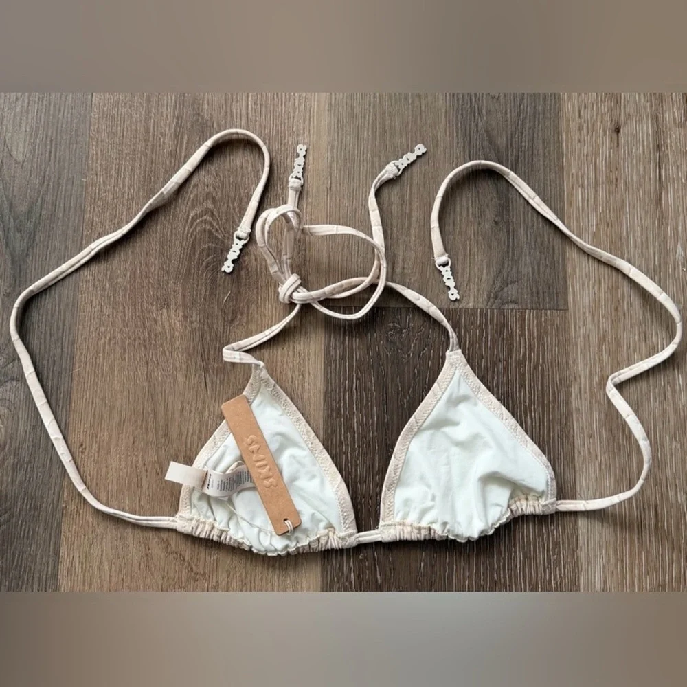 SKIMS Beige Textured Triangle Bikini Top - Picture 2 of 4
